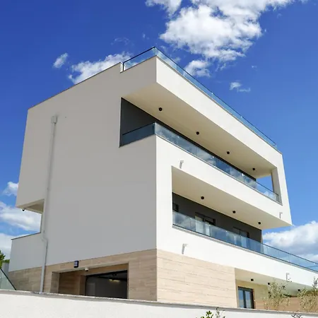 Villa Bella Vista With Heated Pool Rovanjska