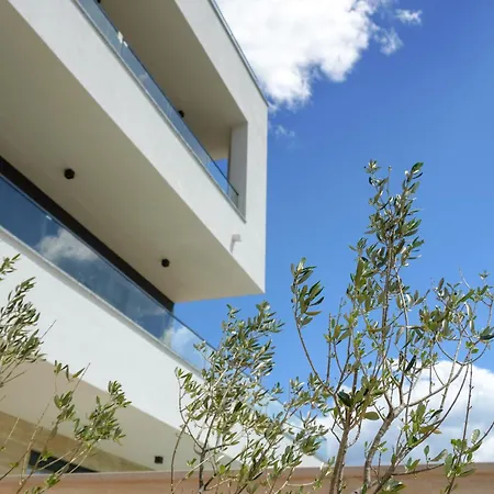 Bella Vista With Heated Pool Villa *