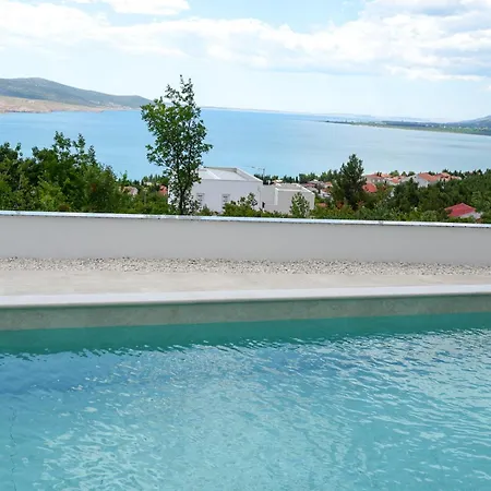 Bella Vista With Heated Pool * Rovanjska
