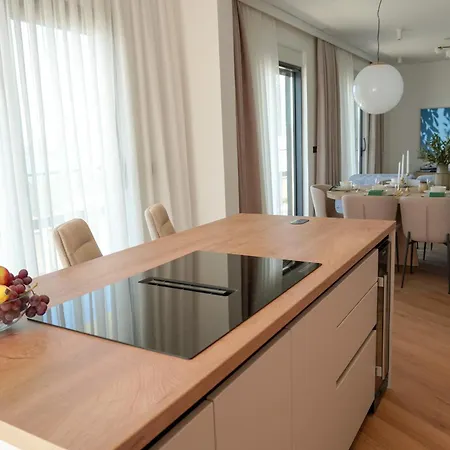 Bella Vista With Heated Pool Βίλα Rovanjska