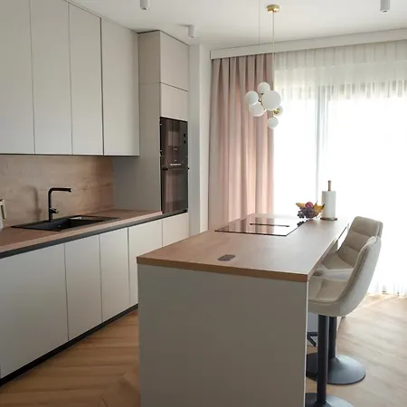 Bella Vista With Heated Pool Rovanjska