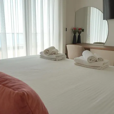 Bella Vista With Heated Pool * Rovanjska