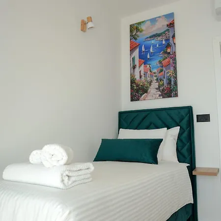 Bella Vista With Heated Pool Villa