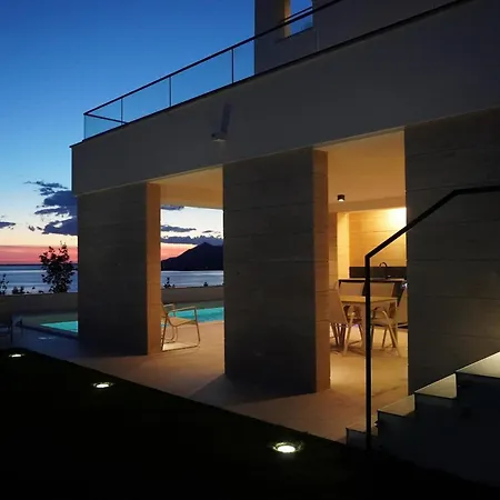 Bella Vista With Heated Pool *